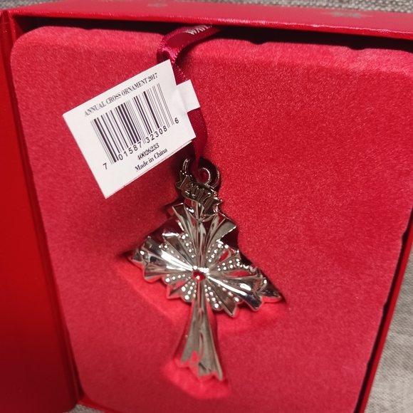 Waterford 2017 Silver Annual Cross Ornament NIB - Picture 4 of 12
